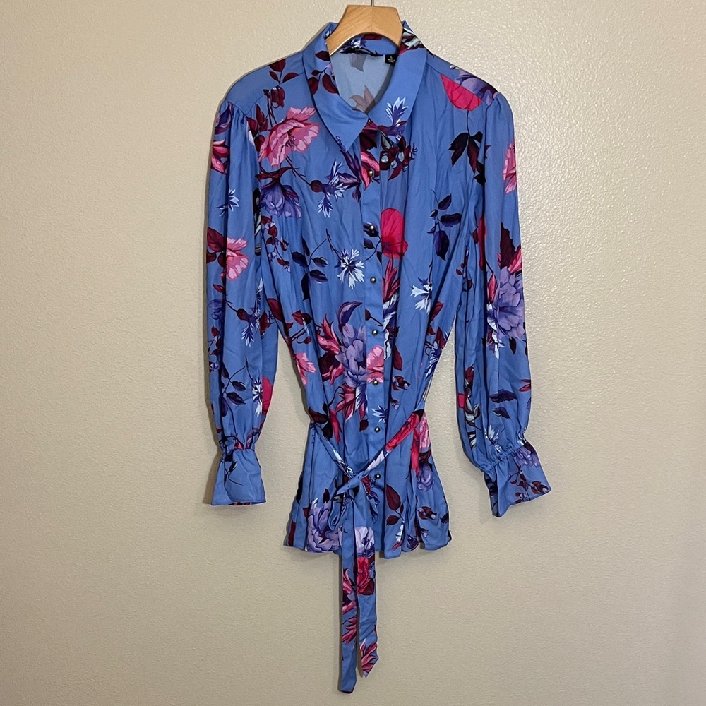 Iman Floral Blue Waist Belt Women's Top